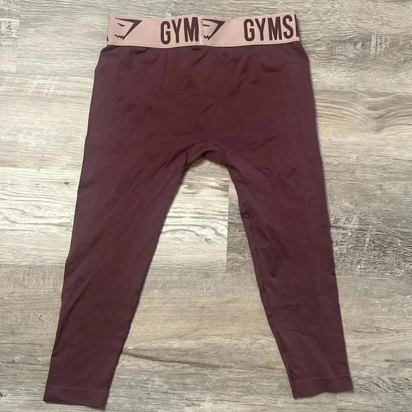 Women’s Maroon colored Cropped Seamless GymShark leggings size XS - Picture 2 of 5